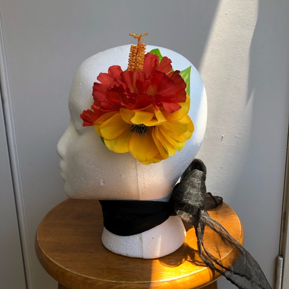 Pinup / Rockabilly Tiki Tropical Red & Yellow Floral Hair Clip - Picture 2 of 4